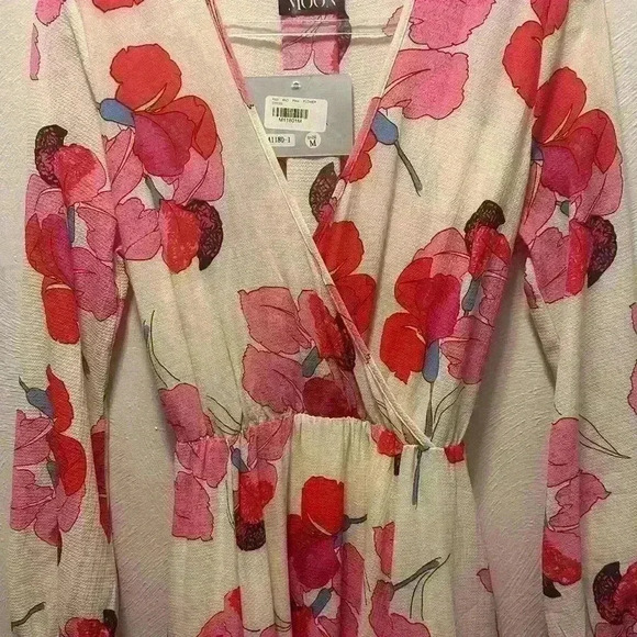 The Moon- Style Ivory & Red Floral Print Long Sleeve Maxi Dress. Size: M. - Picture 3 of 6